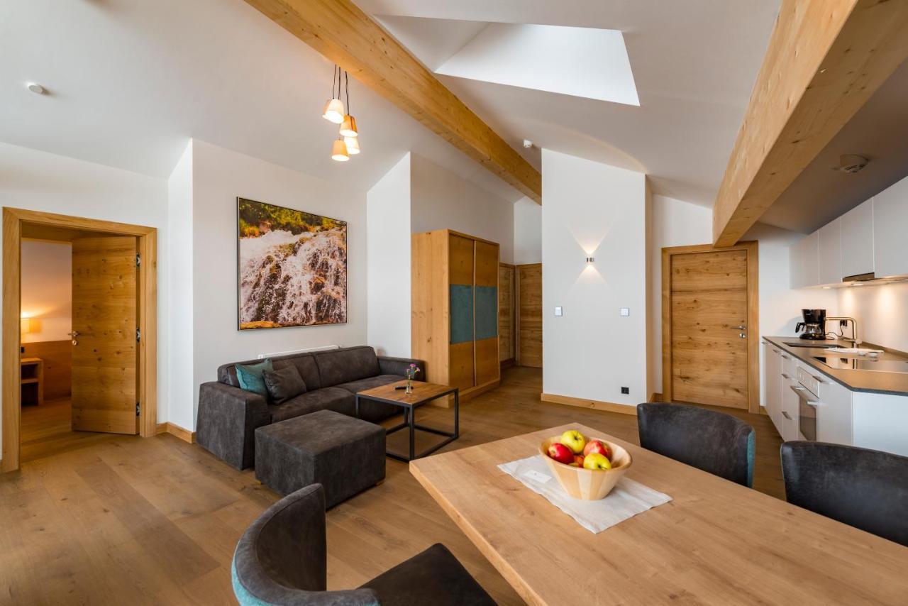 Aparthotel Tiroler Weinstube Seefeld in Tirol Exterior foto
