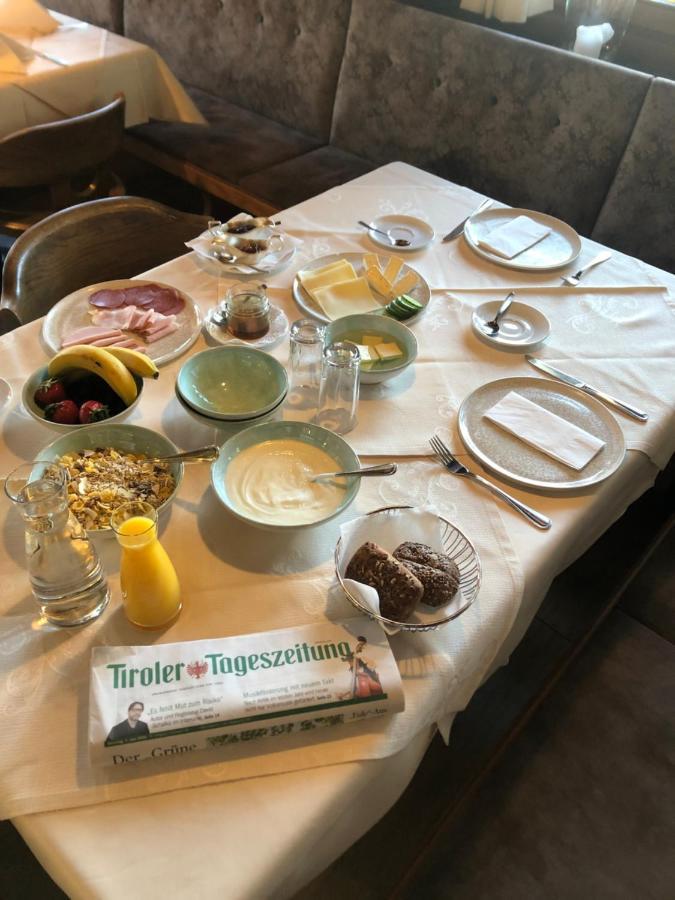 Aparthotel Tiroler Weinstube Seefeld in Tirol Exterior foto