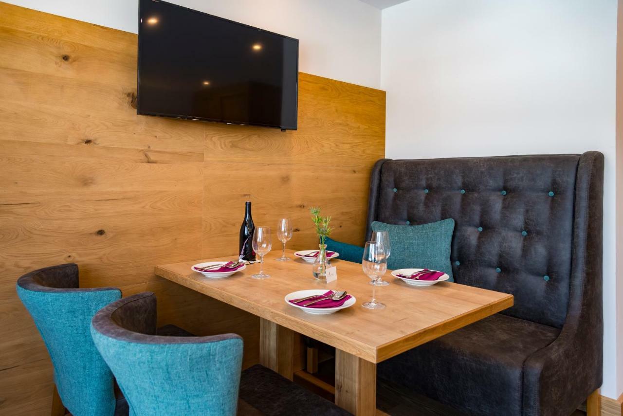 Aparthotel Tiroler Weinstube Seefeld in Tirol Exterior foto