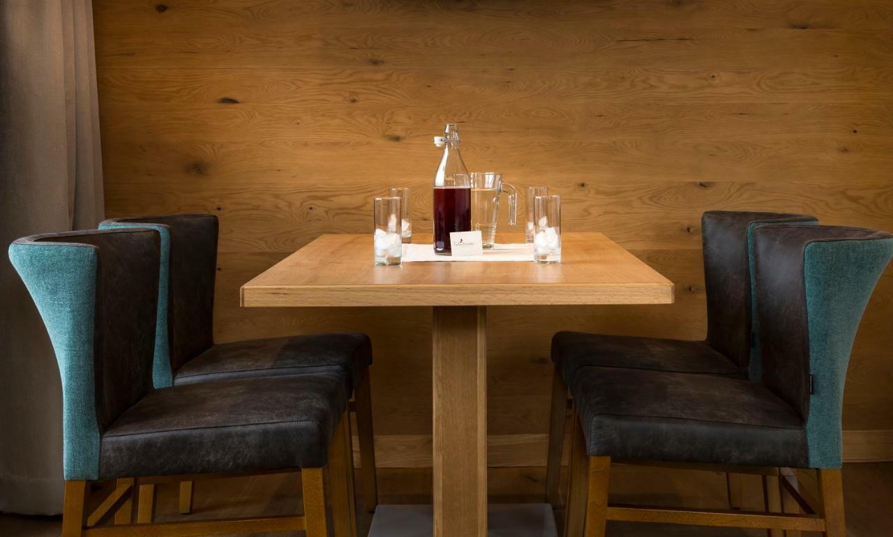 Aparthotel Tiroler Weinstube Seefeld in Tirol Exterior foto
