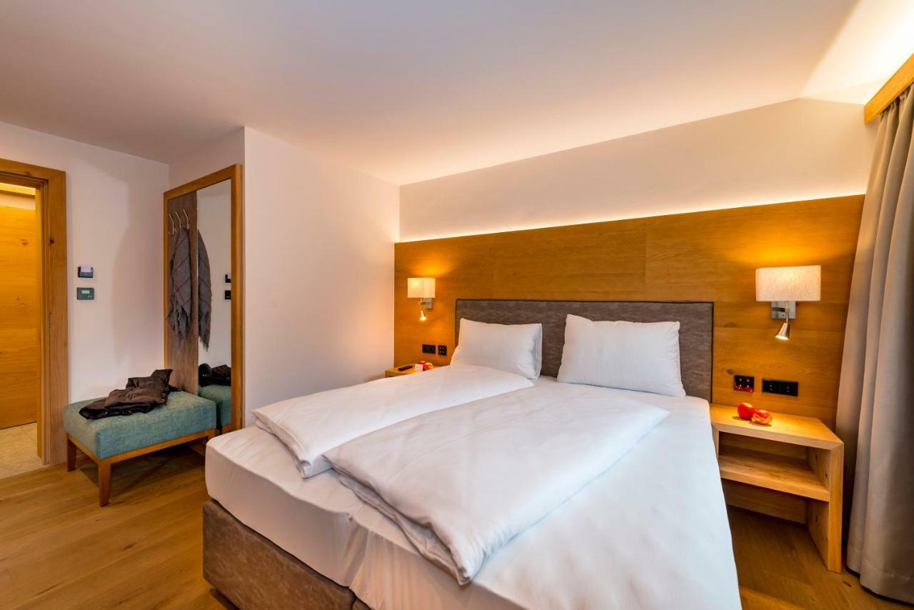 Aparthotel Tiroler Weinstube Seefeld in Tirol Exterior foto